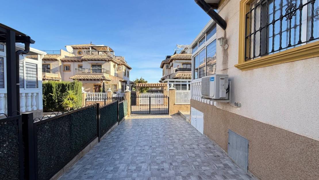 Venta - Chalet - Orihuela - Orihuela Costa