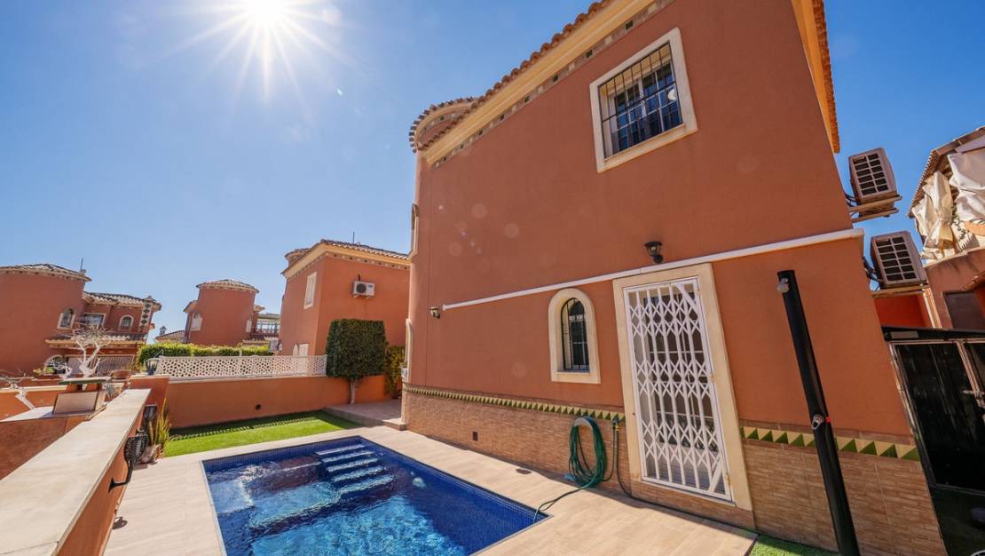 Venta - Chalet - Orihuela - Orihuela Costa