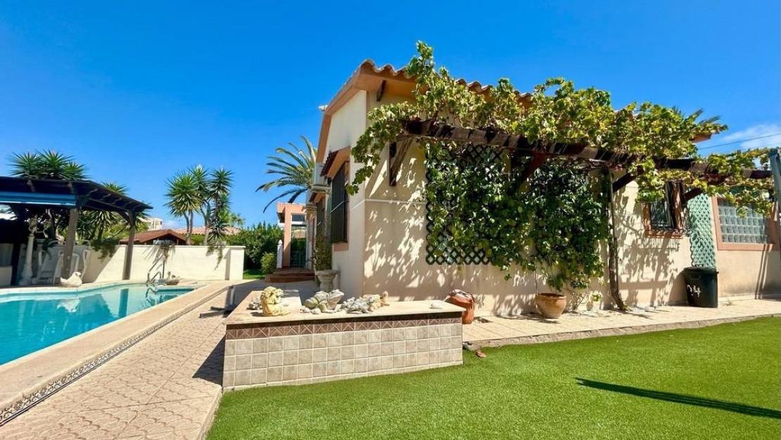 Venta - Chalet - Orihuela - Orihuela Costa