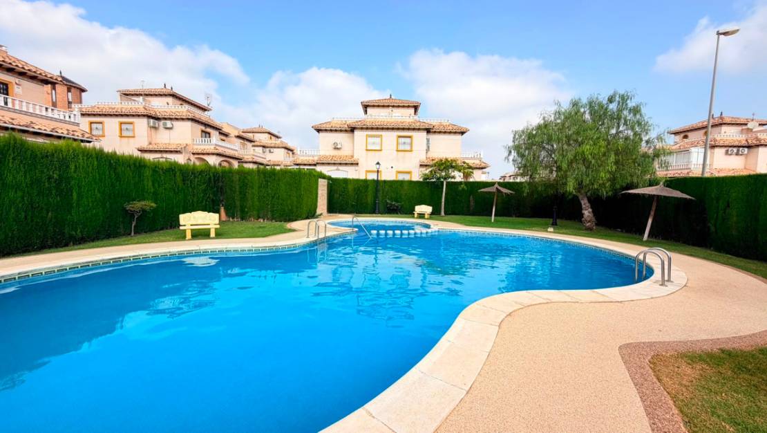 Venta - Chalet - Orihuela - Orihuela Costa
