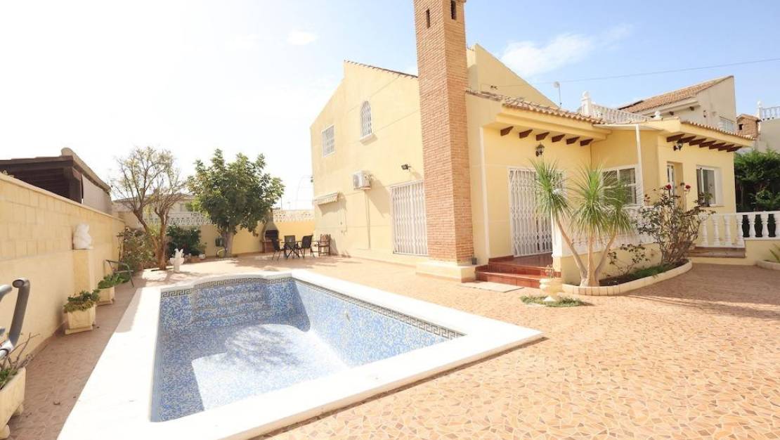 Venta - Chalet - Orihuela - Playa Flamenca