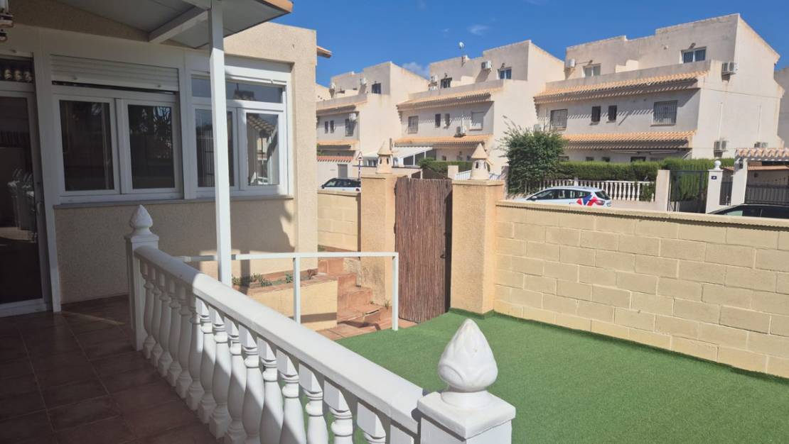 Venta - Chalet - Orihuela - Playa Flamenca