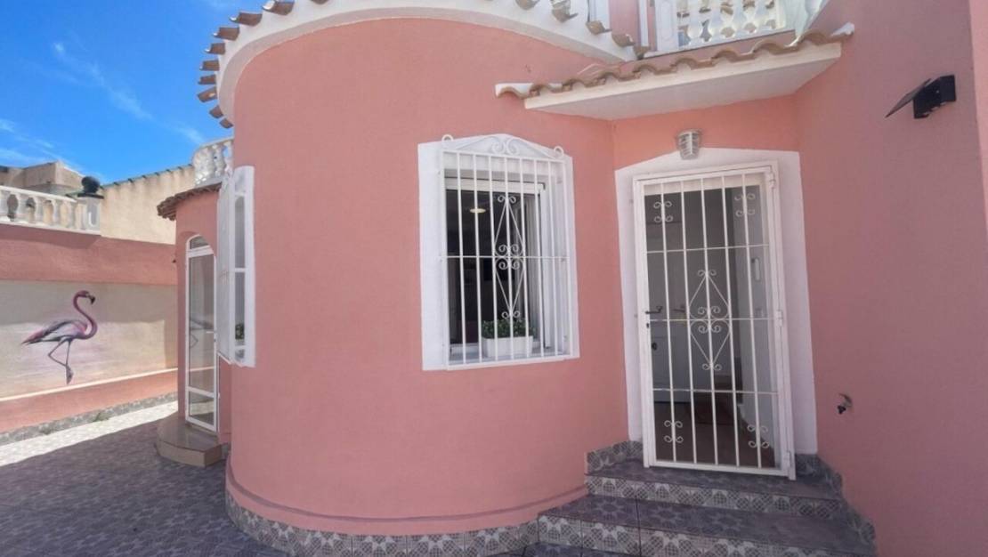 Venta - Chalet - Orihuela - Playa Flamenca