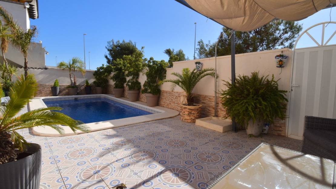 Venta - Chalet - Orihuela - Playa Flamenca