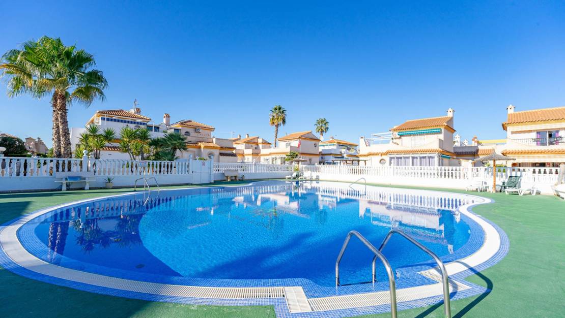 Venta - Chalet - Orihuela - Playa Flamenca