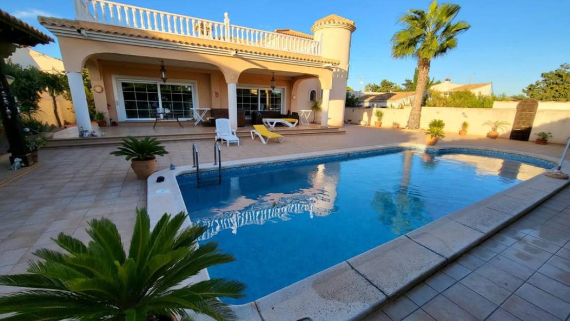Venta - Chalet - Orihuela - Playa Flamenca
