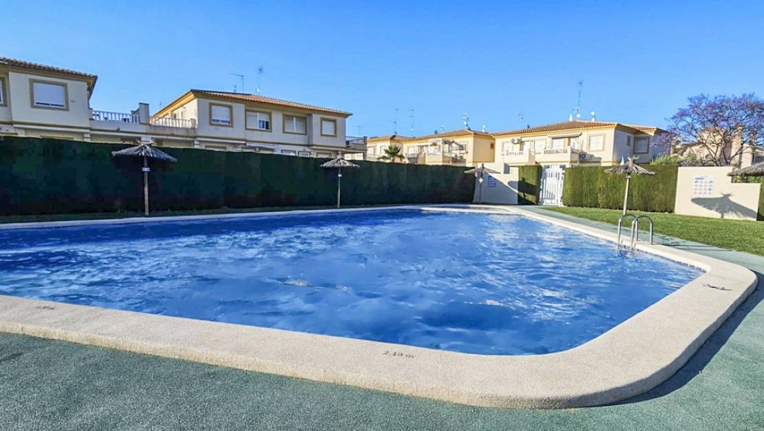 Venta - Chalet - Orihuela - Playa Flamenca