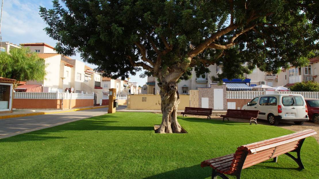 Venta - Chalet - Orihuela - Playa Flamenca