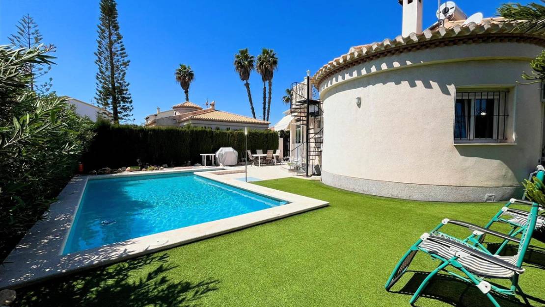 Venta - Chalet - Orihuela - Playa Flamenca