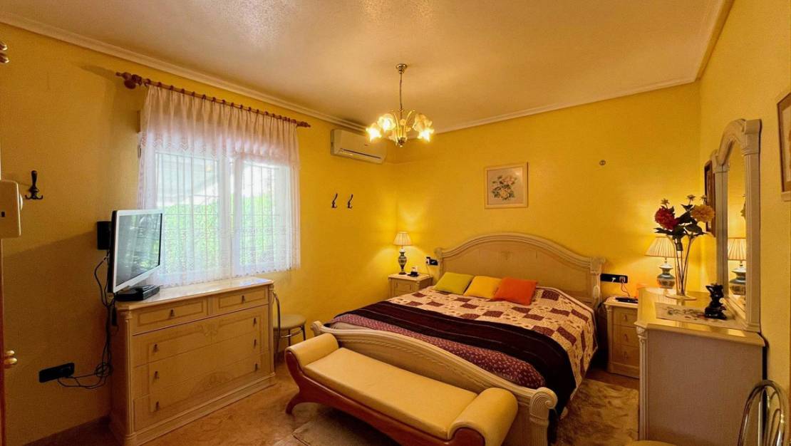 Venta - Chalet - Orihuela - Playa Flamenca