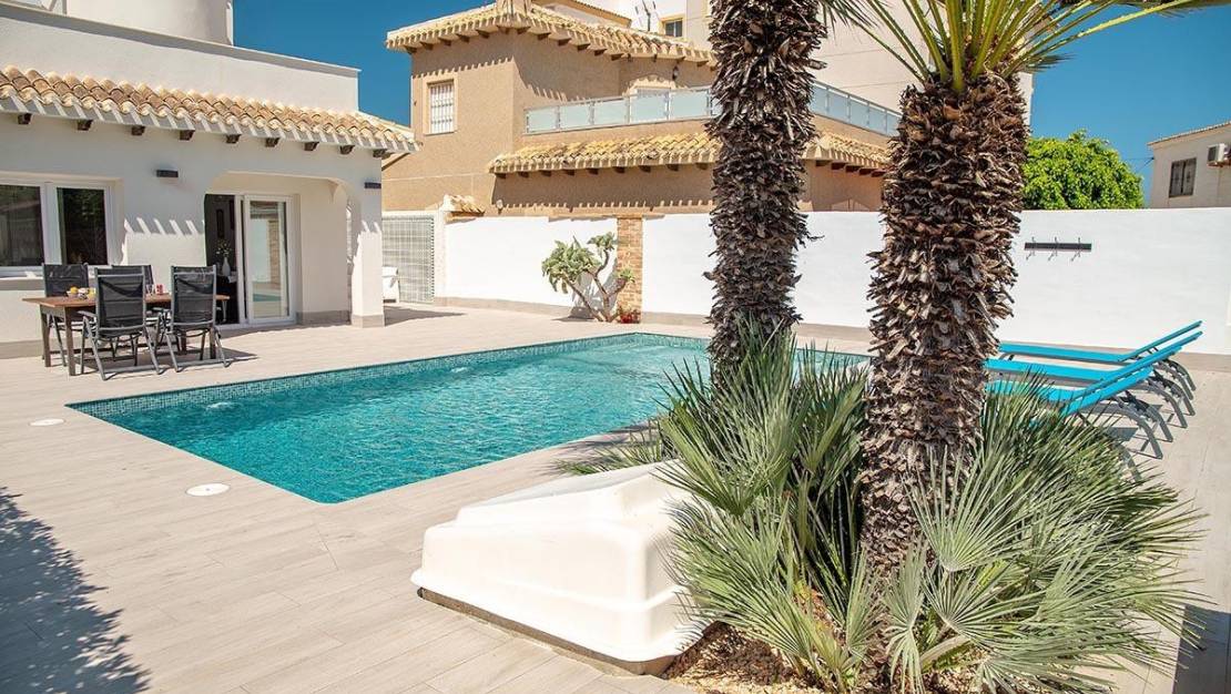 Venta - Chalet - Orihuela - Playa Flamenca