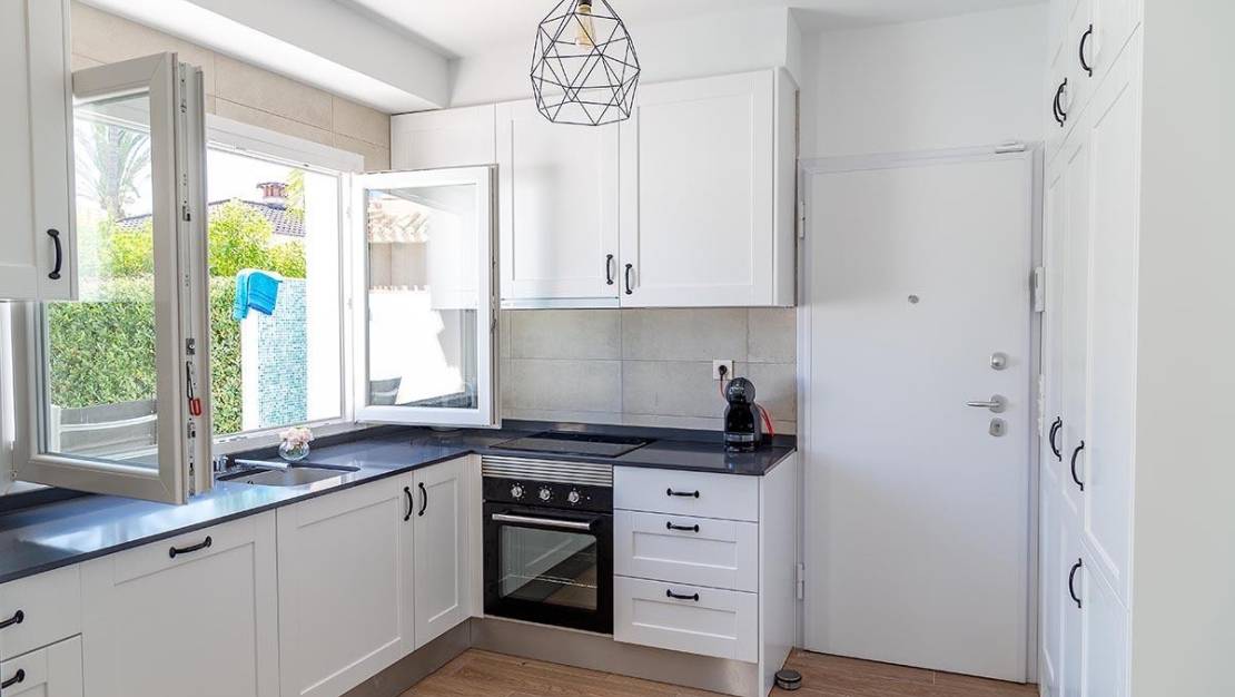 Venta - Chalet - Orihuela - Playa Flamenca