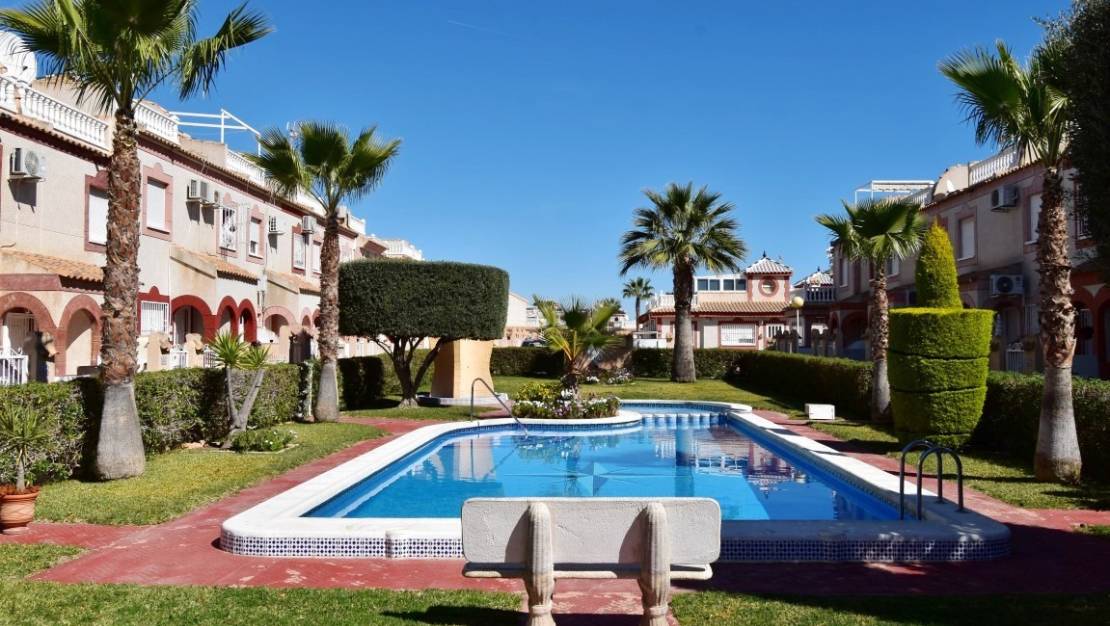 Venta - Chalet - Orihuela - Playa Flamenca