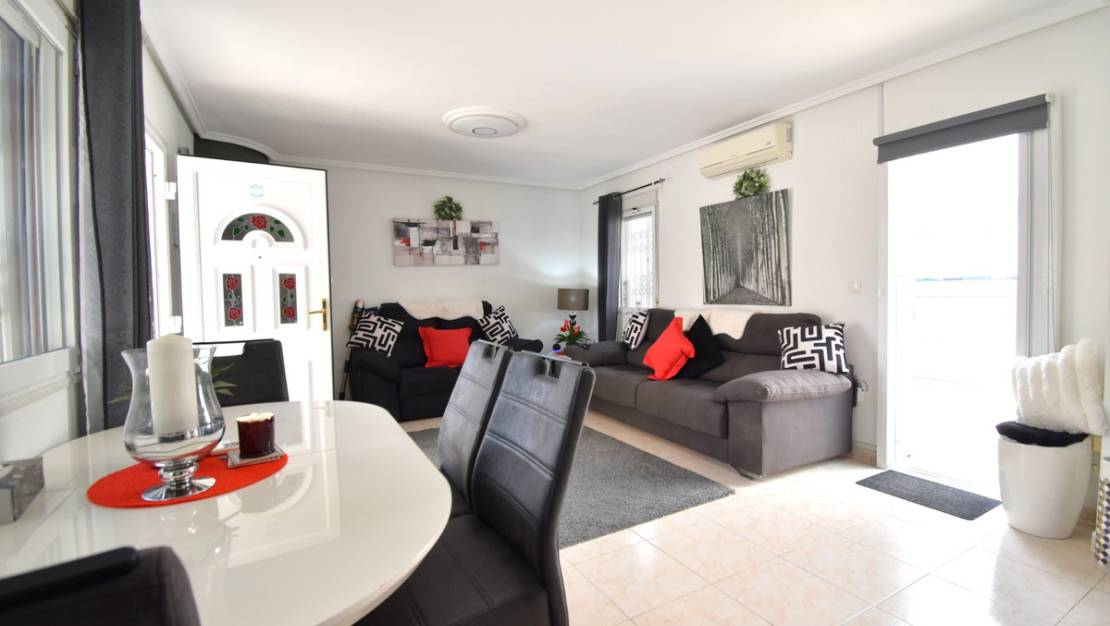 Venta - Chalet - Orihuela - Playa Flamenca