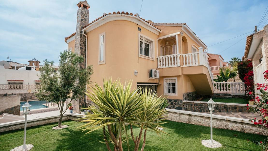 Venta - Chalet - Orihuela - Villamartin