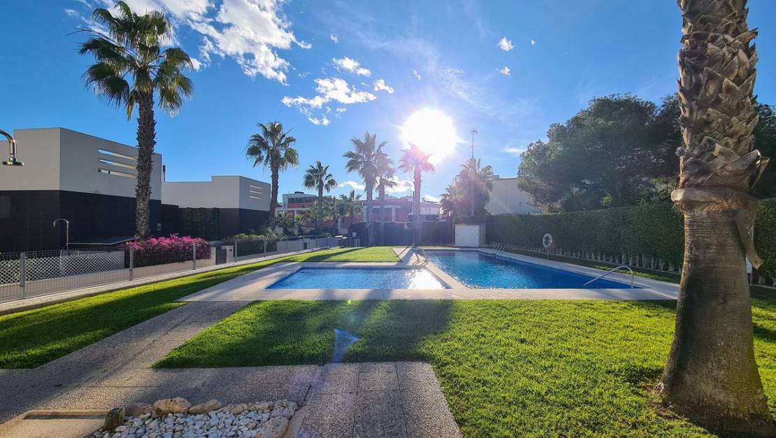 Venta - Chalet - Orihuela - Villamartin