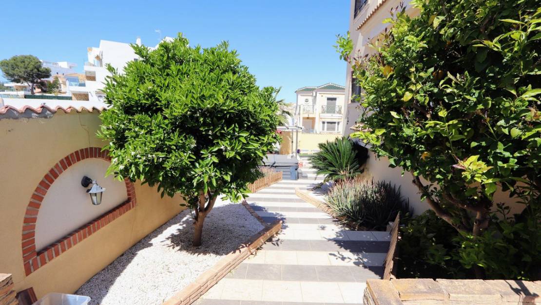 Venta - Chalet - Orihuela - Villamartin