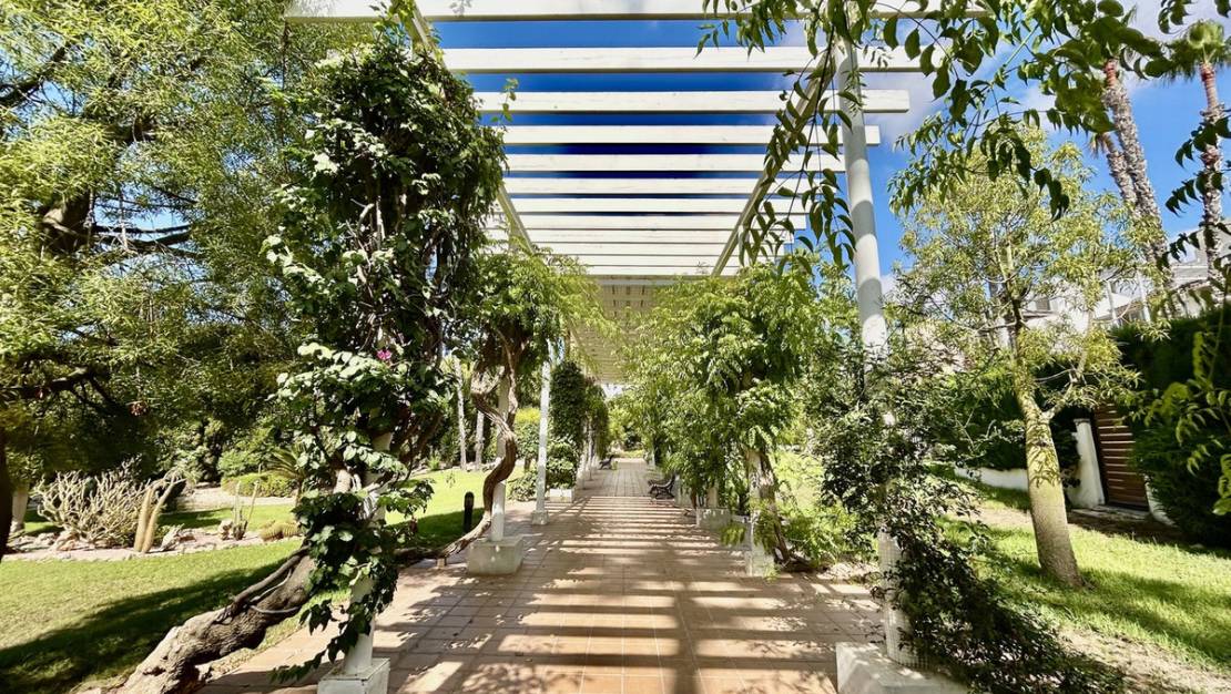Venta - Chalet - Orihuela - Villamartin