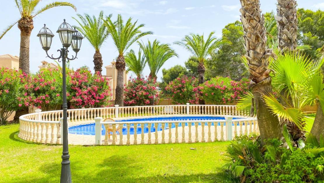 Venta - Chalet - Orihuela - Villamartin