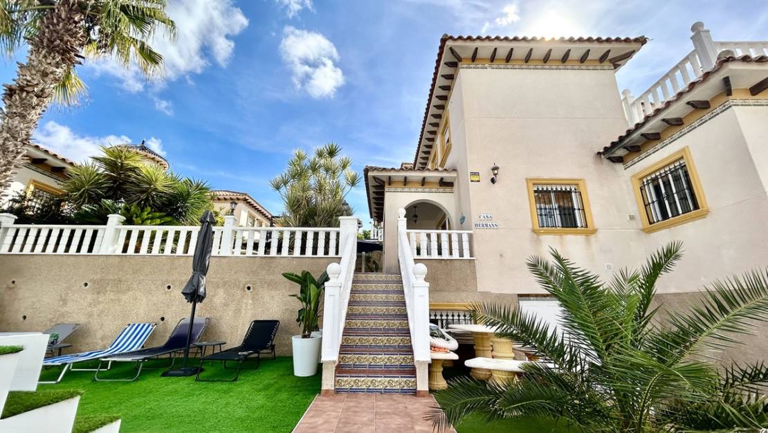 Venta - Chalet - Orihuela - Villamartin