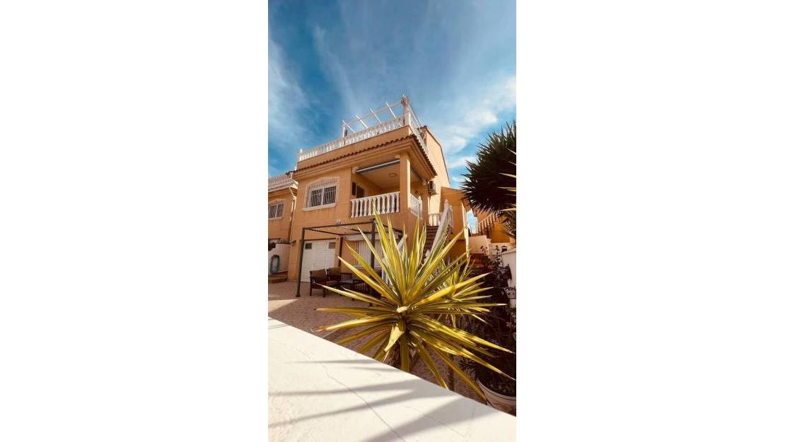 Venta - Chalet - Orihuela - Villamartin