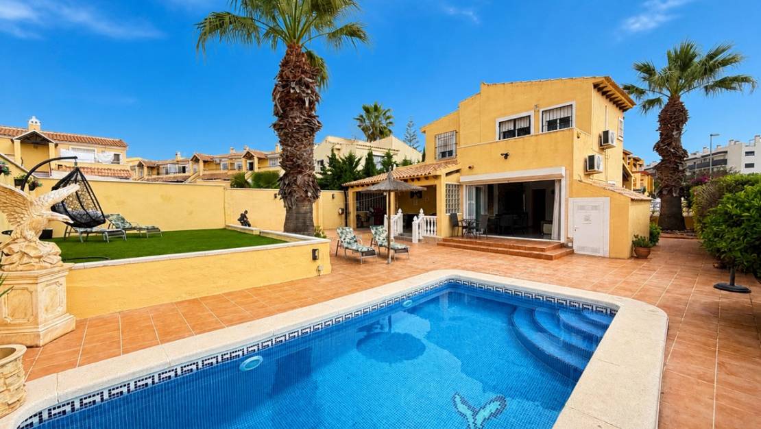 Venta - Chalet - Orihuela - Villamartin