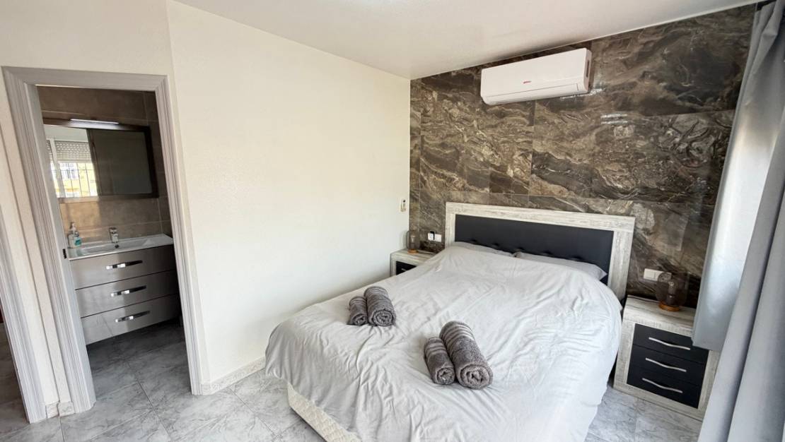 Venta - Chalet - Orihuela - Villamartin