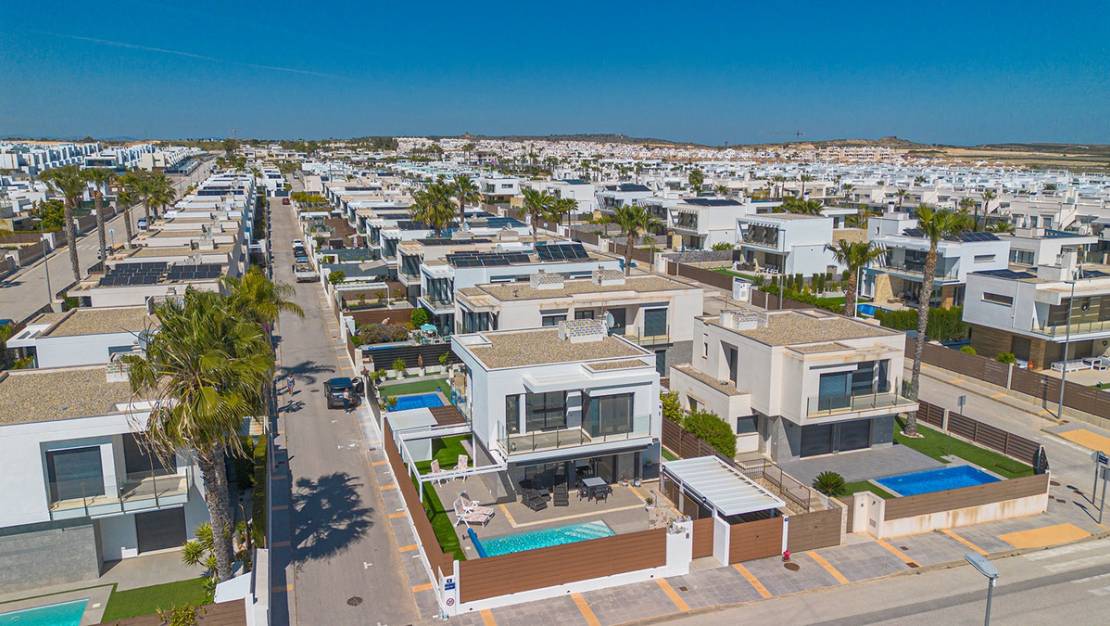 Venta - Chalet - Orihuela - Vistabella Golf