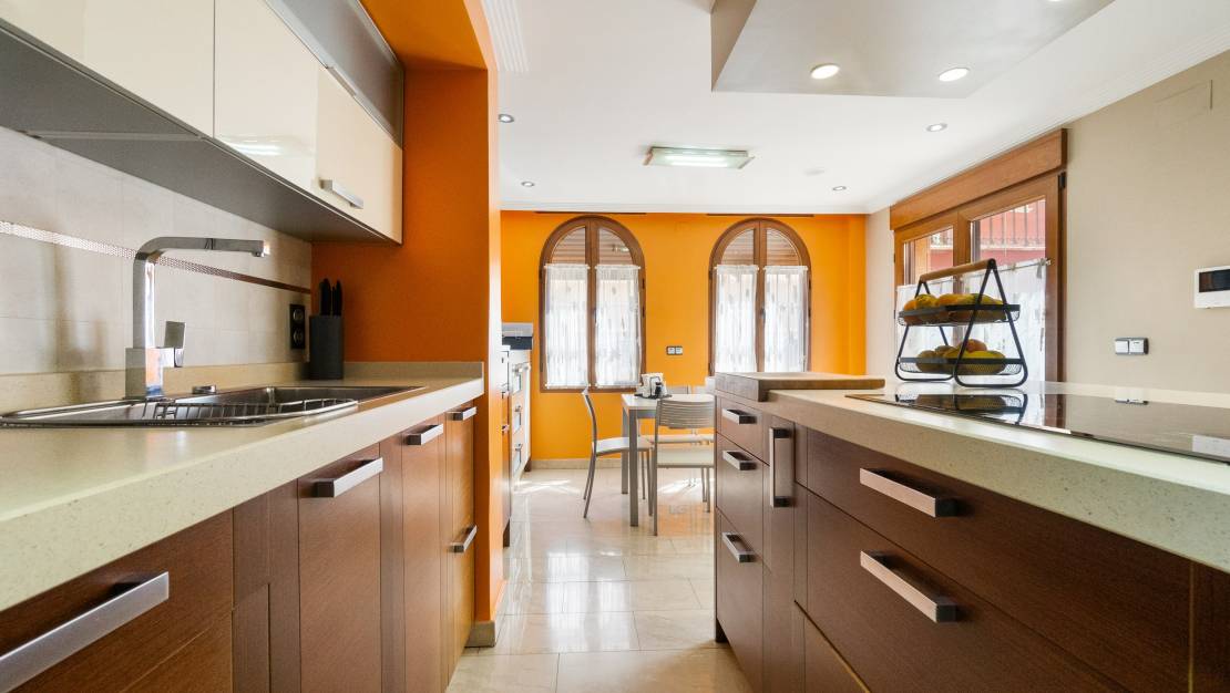 Venta - Chalet - Orihuela