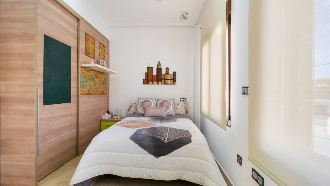 Venta - Chalet - Orihuela