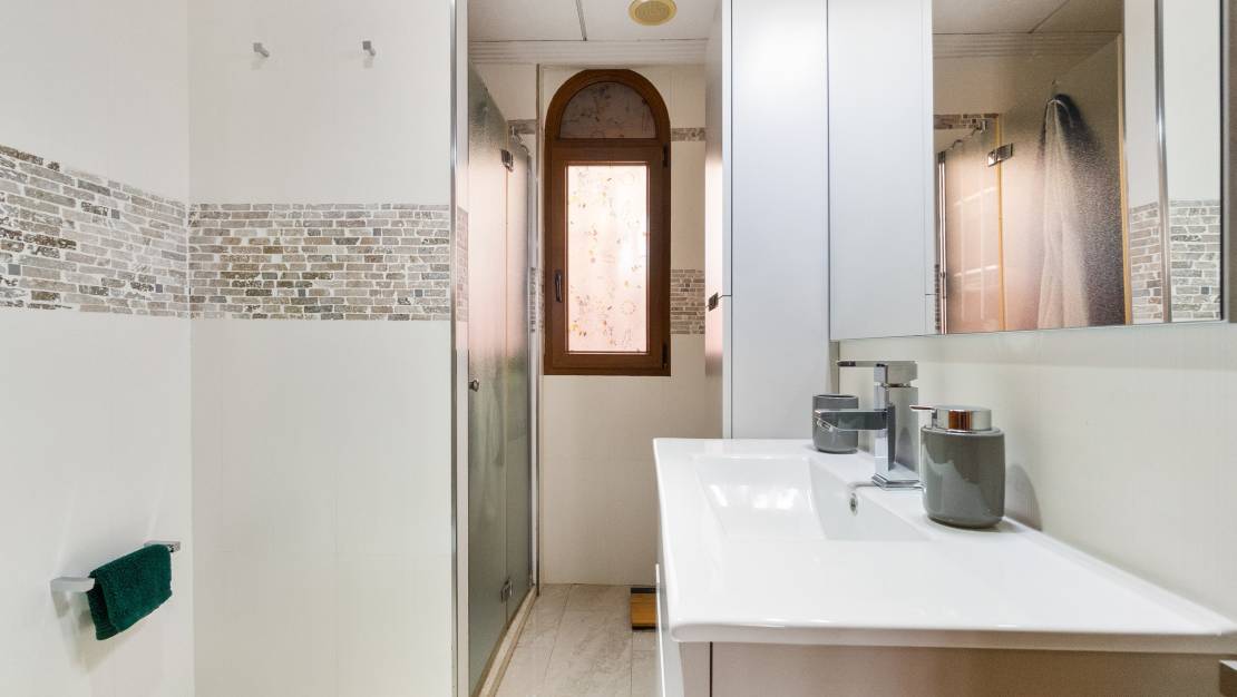 Venta - Chalet - Orihuela