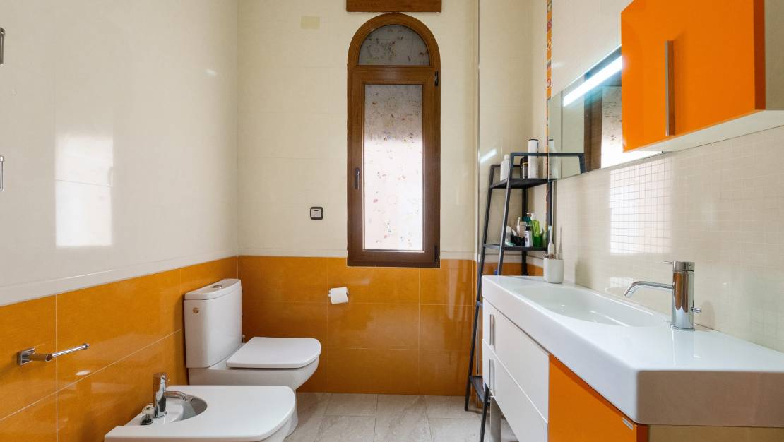 Venta - Chalet - Orihuela