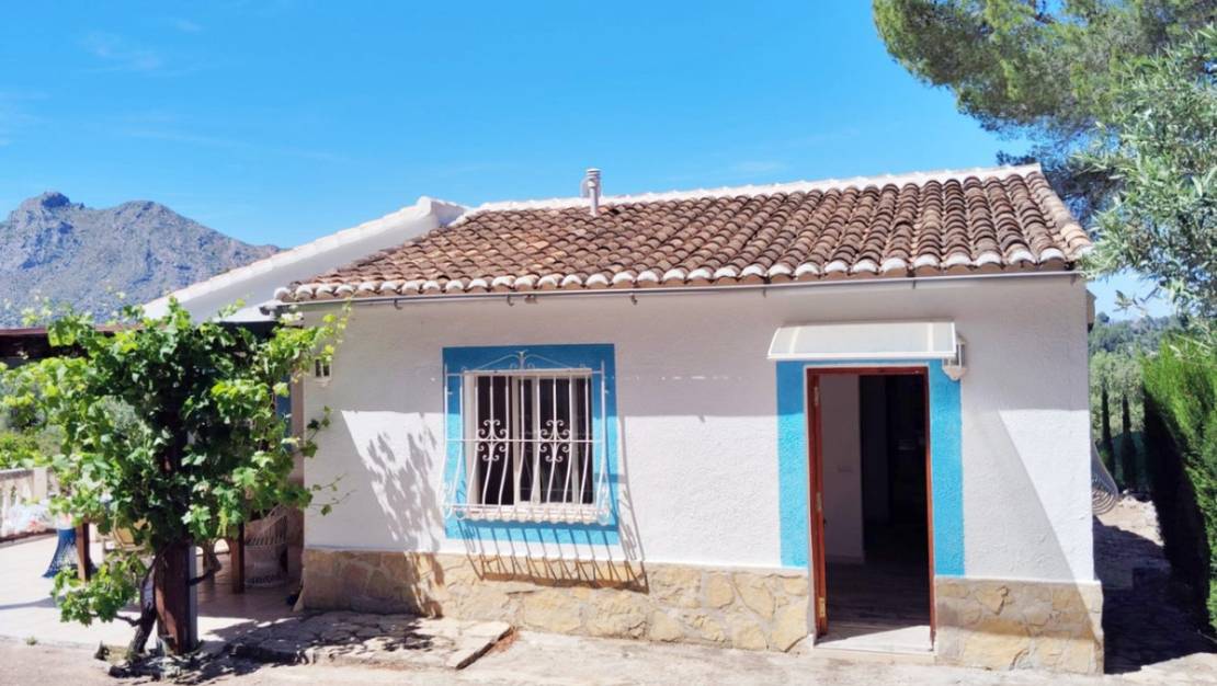 Venta - Chalet - Parcent