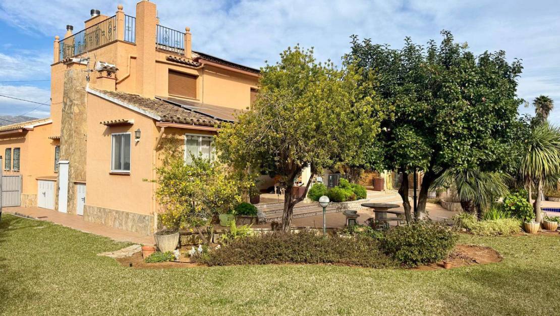 Venta - Chalet - Pedreguer - Pedreguer Centro