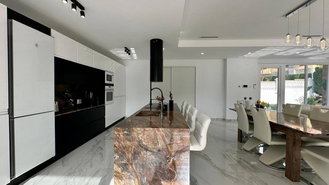 Venta - Chalet - Petrel - Petrer