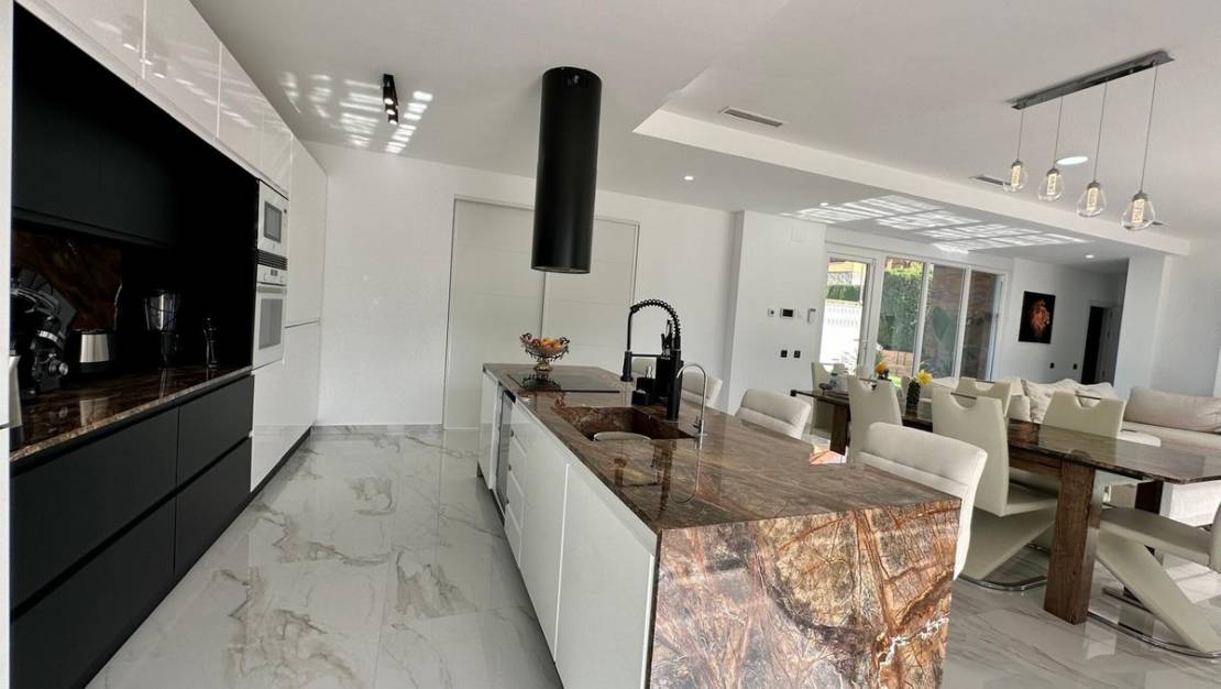 Venta - Chalet - Petrel - Petrer