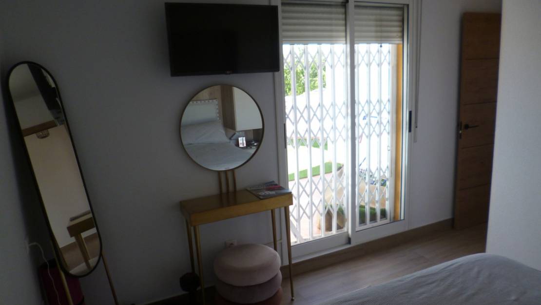 Venta - Chalet - Pilar de la Horadada - Pilar de la Horadada Centro