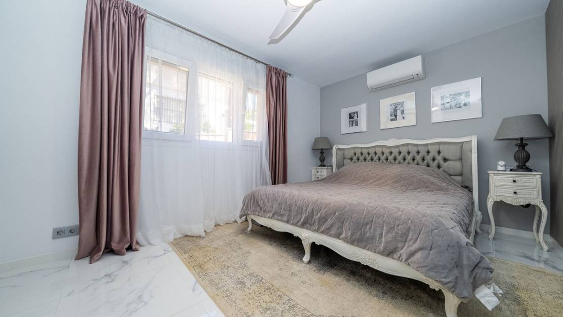Venta - Chalet - Pilar de la Horadada - Pilar de la Horadada Centro