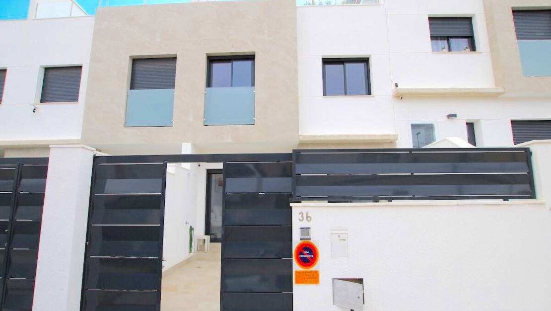 Venta - Chalet - Pilar de la Horadada - Pilar de la Horadada Centro