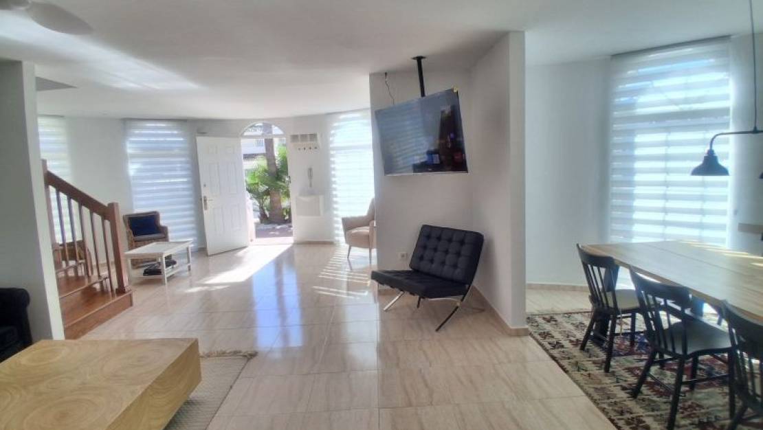 Venta - Chalet - Pilar de la Horadada - Pinar de Campoverde