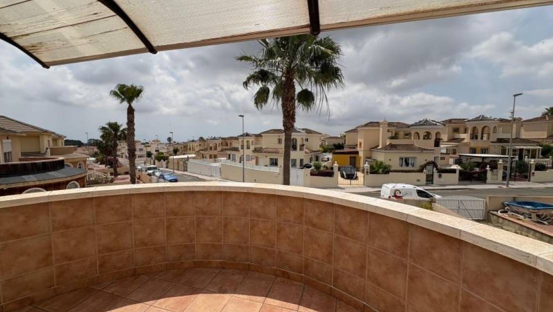 Venta - Chalet - Pilar de la Horadada - Pinar de Campoverde