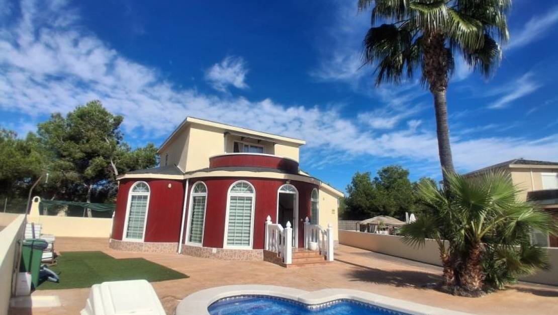 Venta - Chalet - Pilar de la Horadada - Pinar de Campoverde