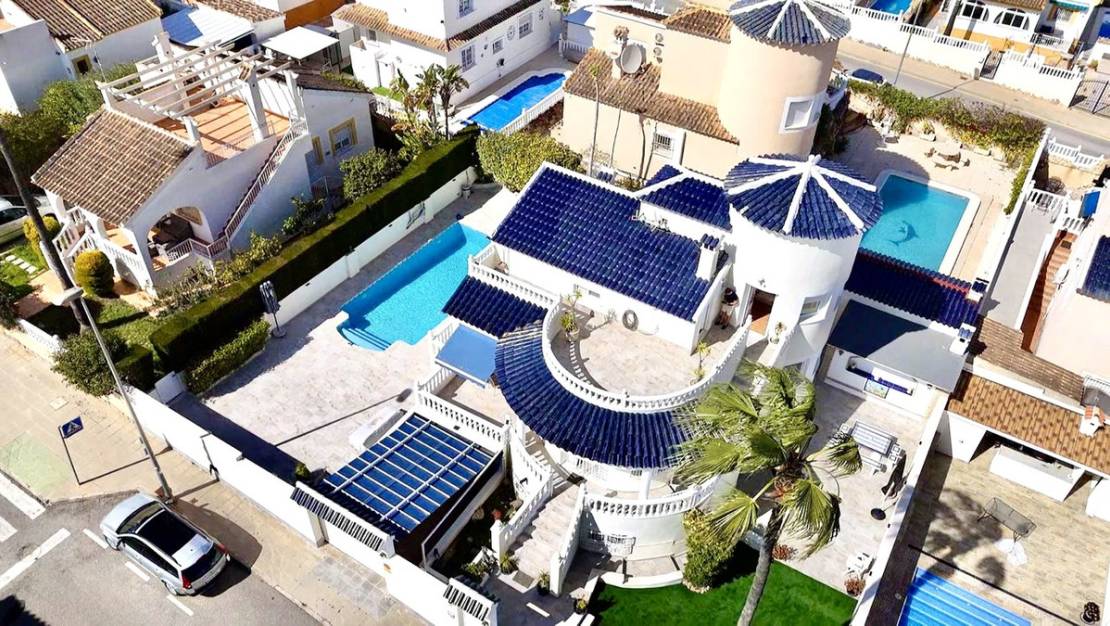 Venta - Chalet - Pilar de la Horadada - Pinar de Campoverde