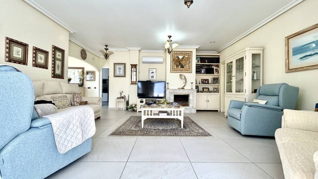 Venta - Chalet - Pilar de la Horadada - Pinar de Campoverde