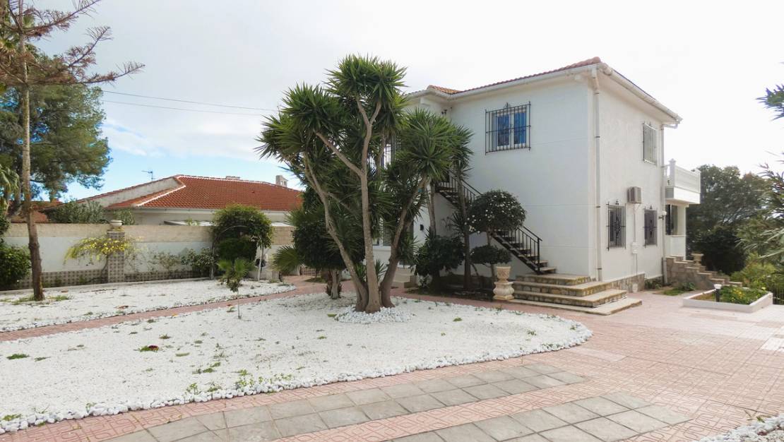 Venta - Chalet - Pilar de la Horadada - Pinar de Campoverde