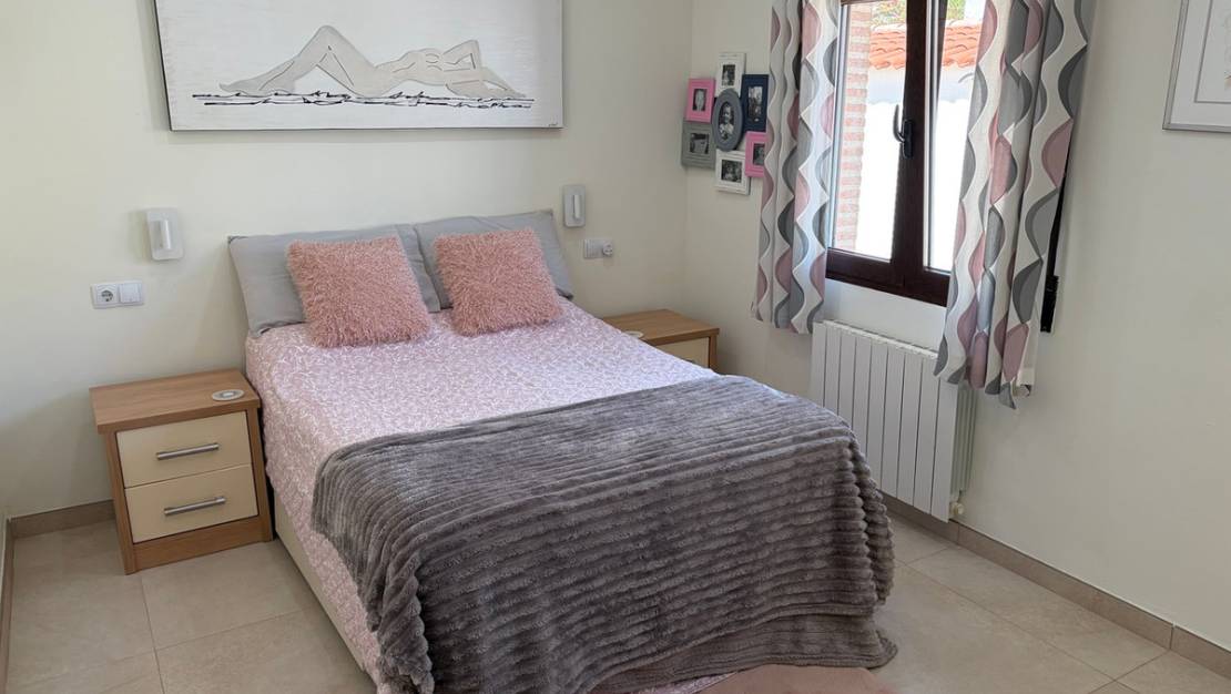 Venta - Chalet - Pilar de la Horadada - Pinar de Campoverde