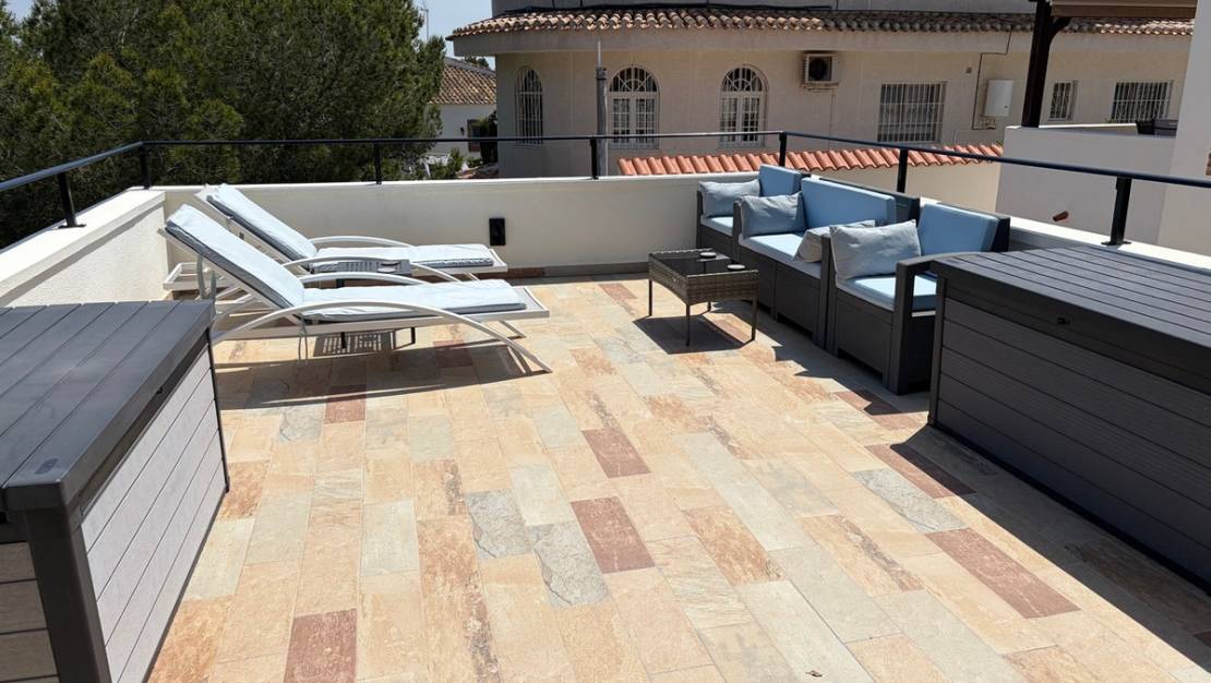 Venta - Chalet - Pilar de la Horadada - Pinar de Campoverde