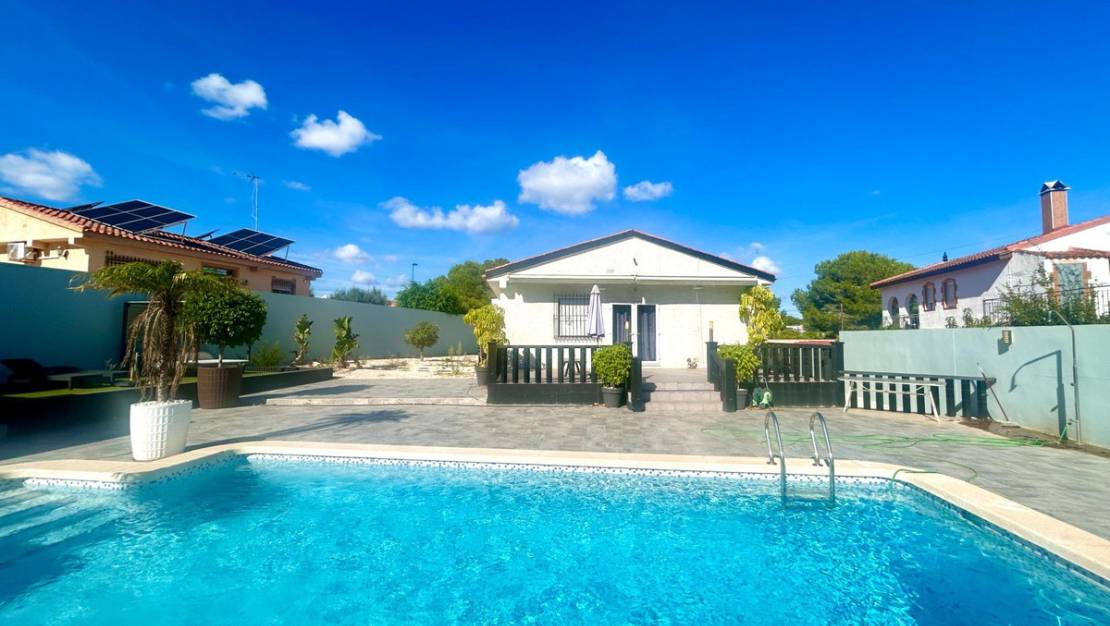 Venta - Chalet - Pilar de la Horadada - Pinar de Campoverde