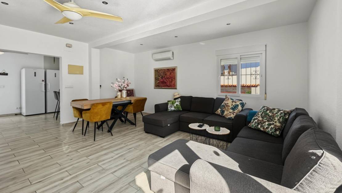 Venta - Chalet - Pilar de la Horadada - Pinar de Campoverde