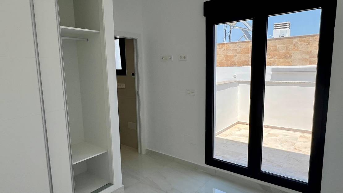 Venta - Chalet - Polop de la Marina